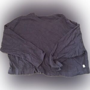 Vuori long sleeve grey crop top size S/M